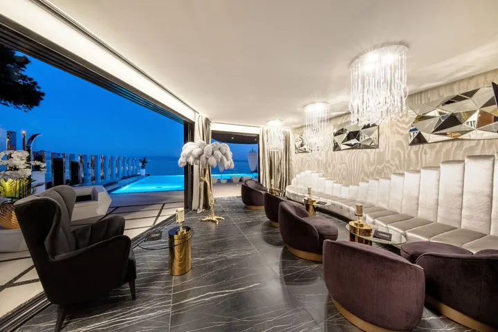 Hotel posh 2