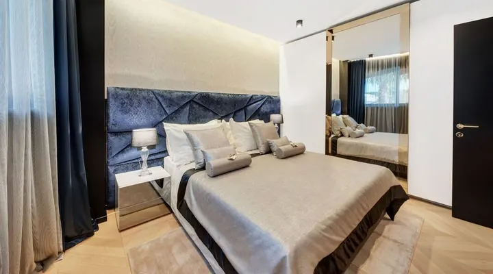 Hotel posh 4