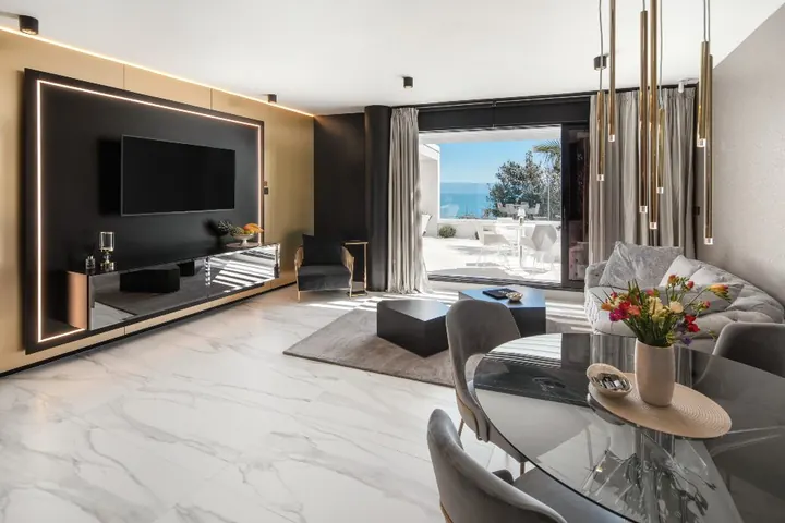 Hotel posh 5