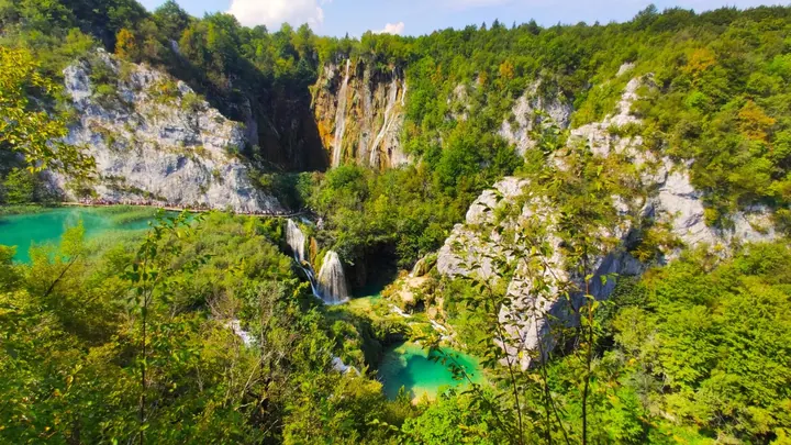 How to get from Zagreb to Split via Plitvice Lakes