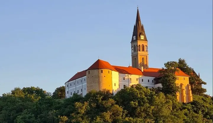 Royal croatian tours 5d8d5